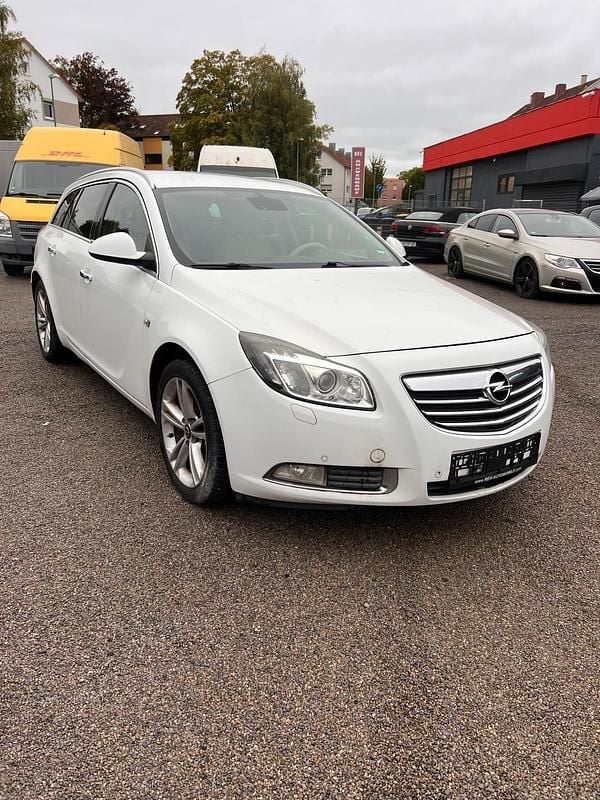Weiß Gebraucht 2011 Opel Insignia Kombi | 1.700 € (Superpreis) - Bild 1/4