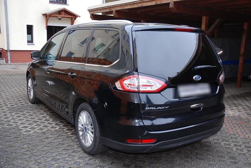 Second-hand Ford Galaxy 150 CP (110 kW) 2016 Negru Monovolum