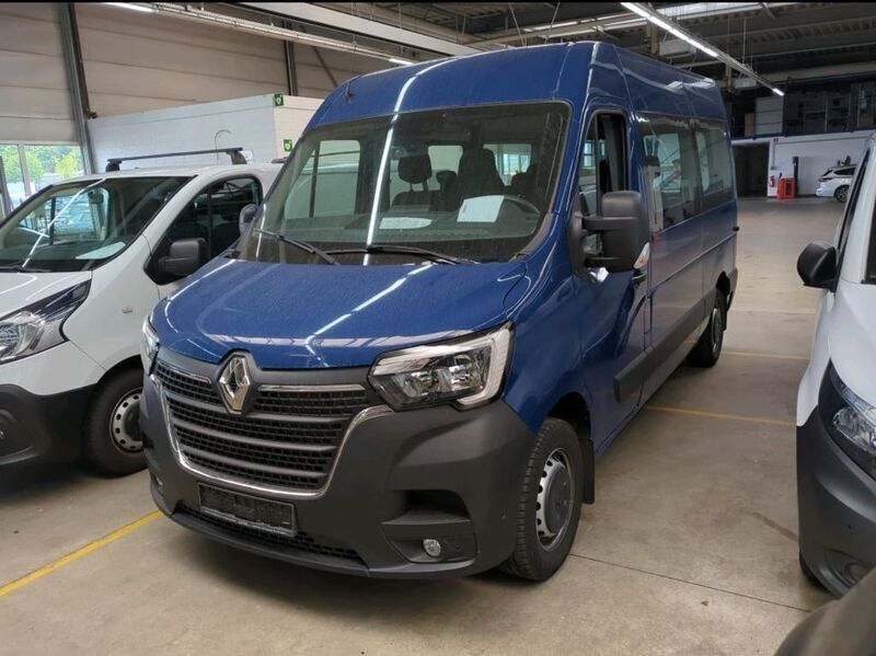 Blau Gebraucht 2021 Renault Master Van | 34.990 € (Teuer) - Bild 1/4