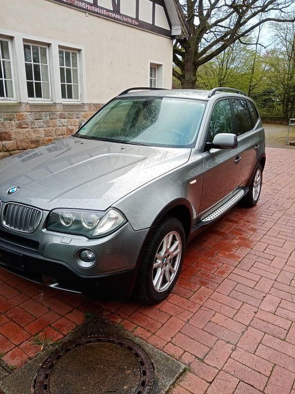 Grau Gebraucht 2009 BMW X3 Lifestyle SUV | 5.700 € (Guter Preis) - Bild 1/4