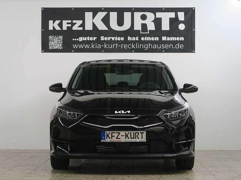 Neu Kia Ceed Style 101 PS (74 kW) 2025 Schwarz Kleinwagen