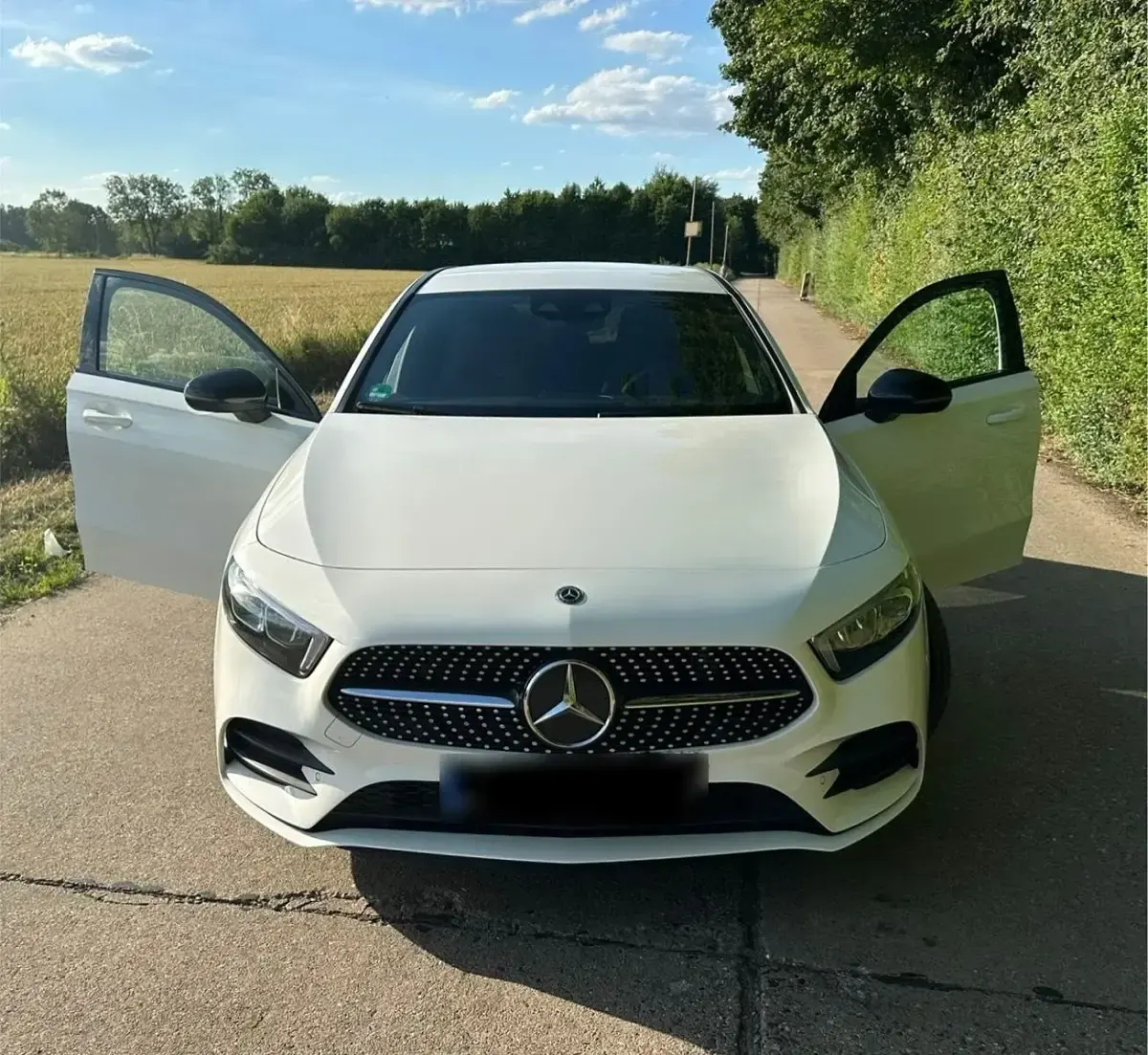 Gebraucht Mercedes A180 136 PS (100 kW) 2020 Weiß Kleinwagen