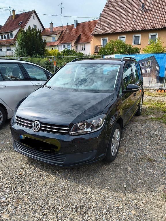 Grau Gebraucht 2012 VW Touran Match Van / Kleinbus | 9.600 € (Etwas zu teuer) - Bild 1/4