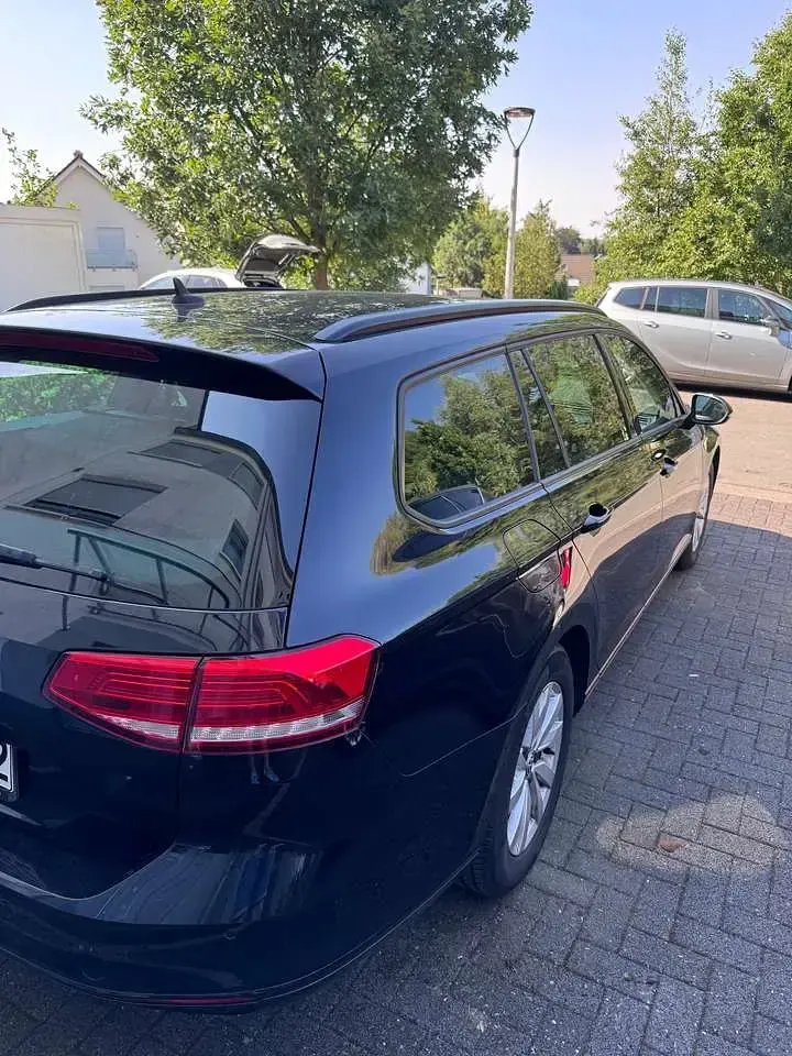 Gebraucht VW Passat 150 PS (110 kW) 2019 Schwarz Kombi