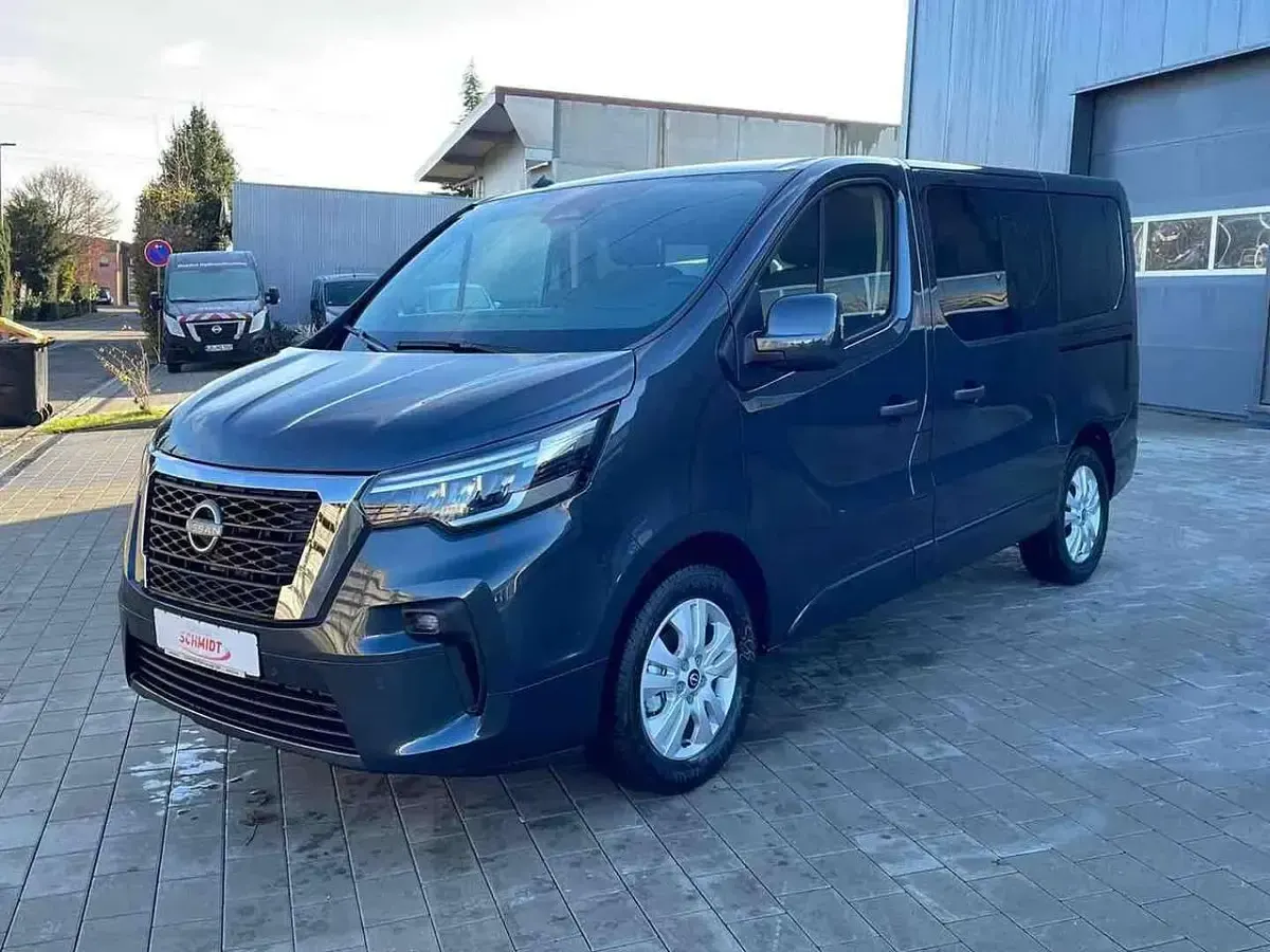 Neu Nissan Primastar Tekna 170 PS (125 kW) 2025 Comete grey Van / Kleinbus