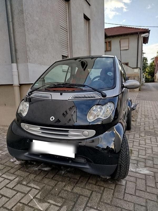 Schwarz Gebraucht 2006 Smart ForTwo Coupé Passion Coupé | 3.000 € (Fairer Preis) - Bild 1/4