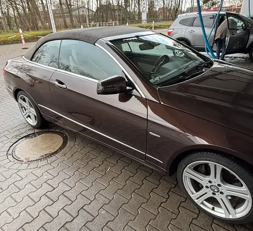 Gebraucht Mercedes E350 Avantgarde 313 PS (230 kW) 2012 Braun Cabrio
