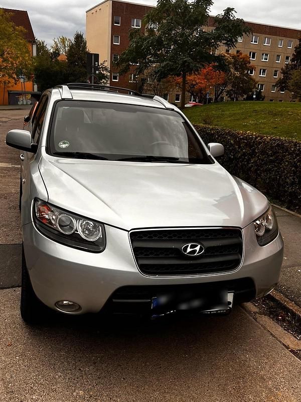 Grau Gebraucht 2009 Hyundai Santa Fe SUV | 5.500 € (Guter Preis) - Bild 1/4