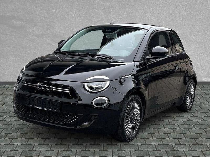 Gebraucht Fiat 500e Icon 69 kW (95 PS) 2023 Onyx schwarz Kleinwagen