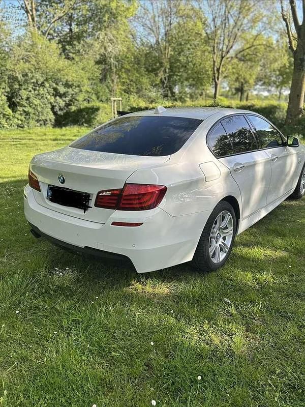 Gebraucht BMW 520 M Sport 184 PS (135 kW) 2013 Weiß Limousine