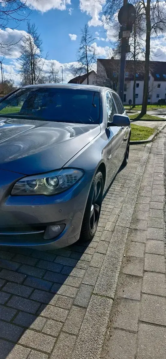 Gebraucht BMW 530 258 PS (189 kW) 2012 Grau Kombi