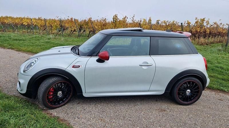 Gebraucht Mini John Cooper Works 231 PS (169 kW) 2015 Silber Kleinwagen