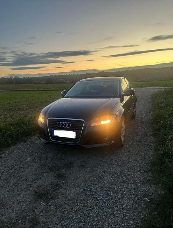 Grau Gebraucht 2009 Audi A3 Coupé | 2.990 € (Guter Preis) - Bild 1/4