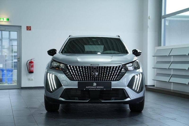 Neu Peugeot 2008 Allure 131 PS (96 kW) 2025 Grau/typ aussenverkleidung la SUV