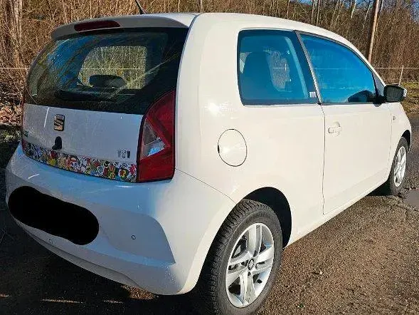 Używany Seat Mii Chic 60 KM (44 kW) 2016 Biały Hatchback