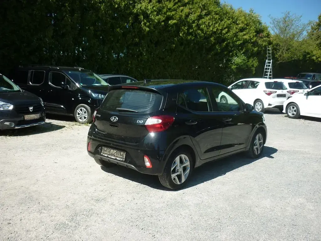 Gebraucht Hyundai i10 Trend 84 PS (61 kW) 2022 Schwarz Kleinwagen
