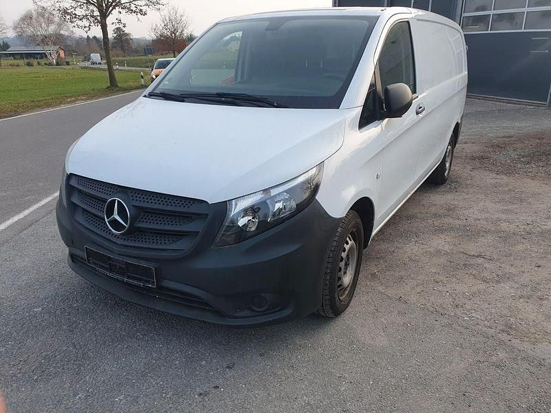 Gebraucht Mercedes Vito 114 PS (83 kW) 2016 Weiß Van