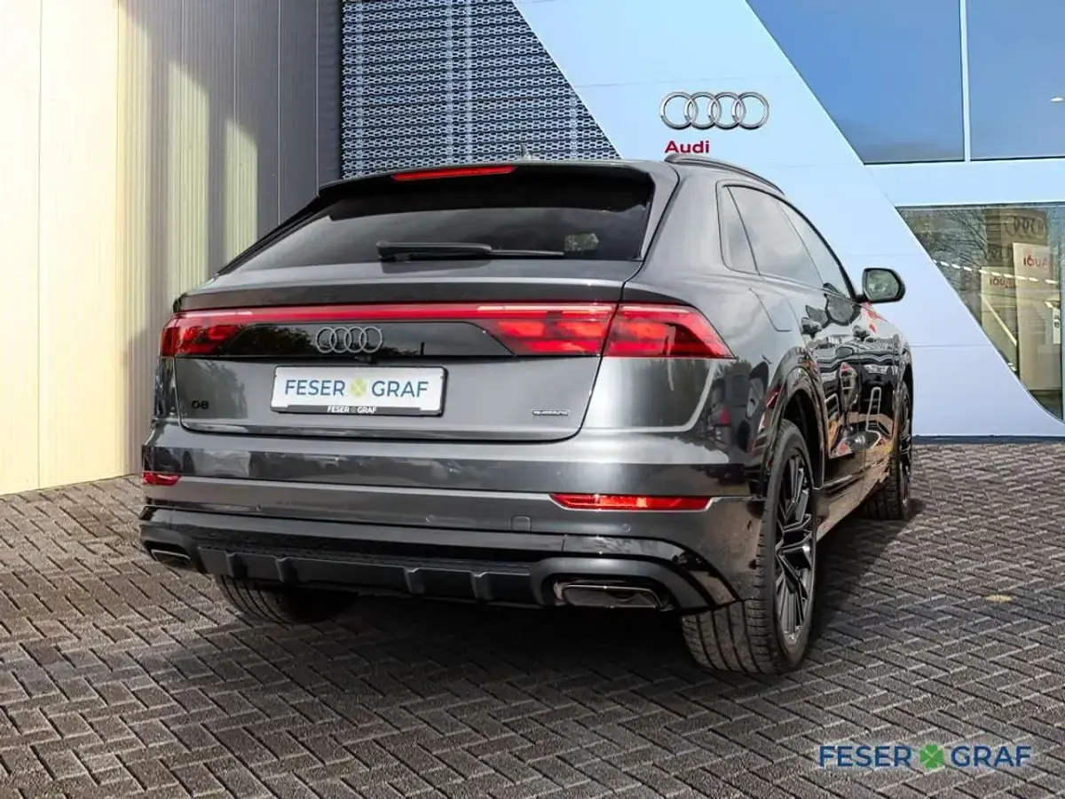 Gebraucht Audi Q8 Ambiente 286 PS (210 kW) 2025 Daytonagrau perleffekt SUV