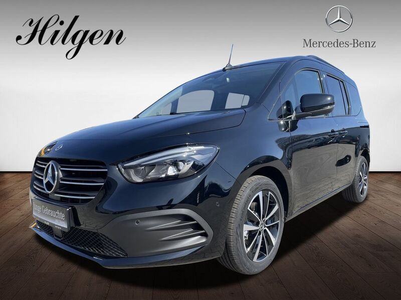 Schwarz Gebraucht 2025 Mercedes T180 Progressive Van / Kleinbus | 36.850 € - Bild 1/4
