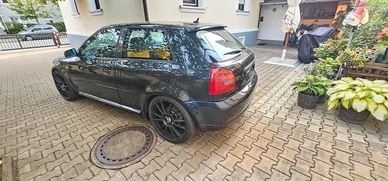 Gebraucht Audi S3 209 PS (153 kW) 2000 Schwarz Kleinwagen