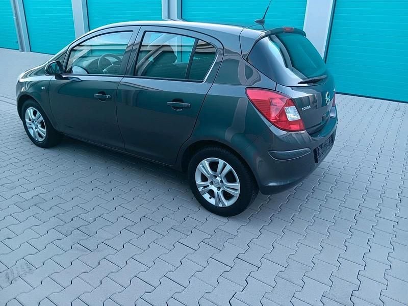 Gebraucht Opel Corsa 75 PS (55 kW) 2012 Kleinwagen