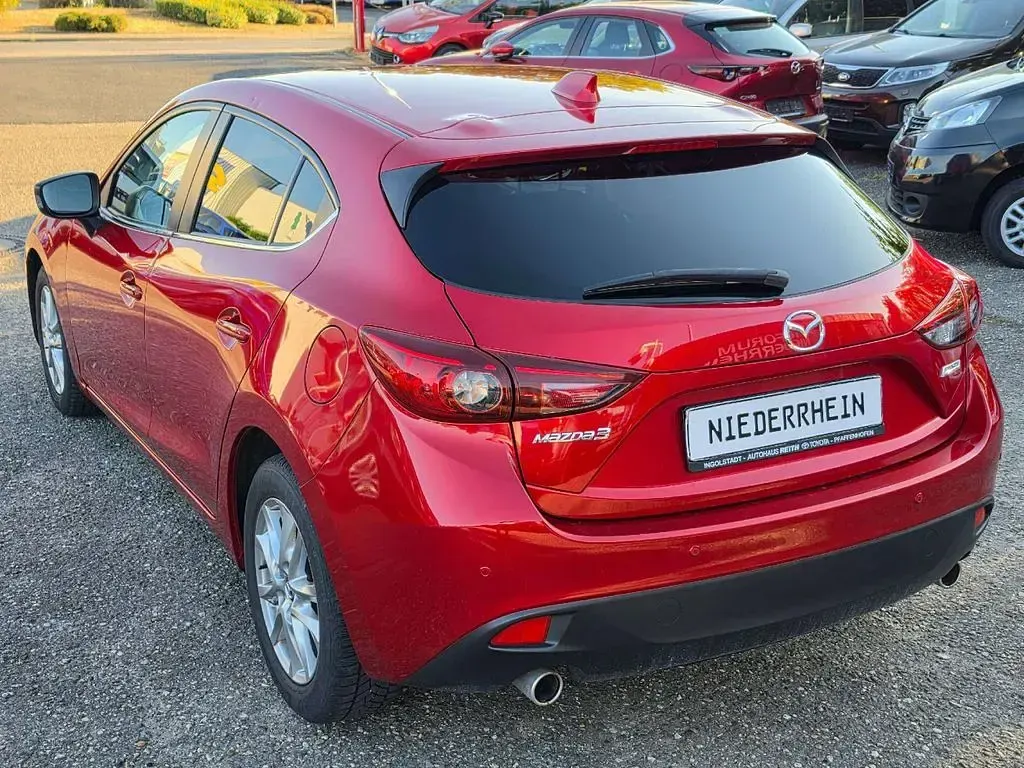 Gebraucht Mazda 3 Center-Line 150 PS (110 kW) 2014 Rot Limousine