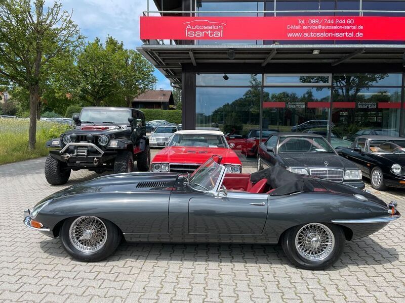 Grau (gunmetalgrey) Gebraucht 1965 Jaguar E-Type S Cabrio | 149.500 € - Bild 1/4