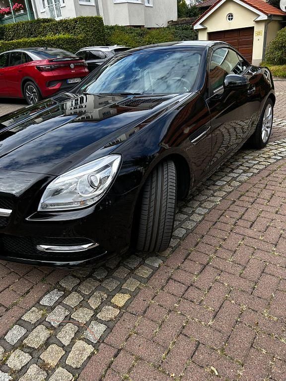 Gebraucht Mercedes SLK200 184 PS (135 kW) 2012 Schwarz Cabrio