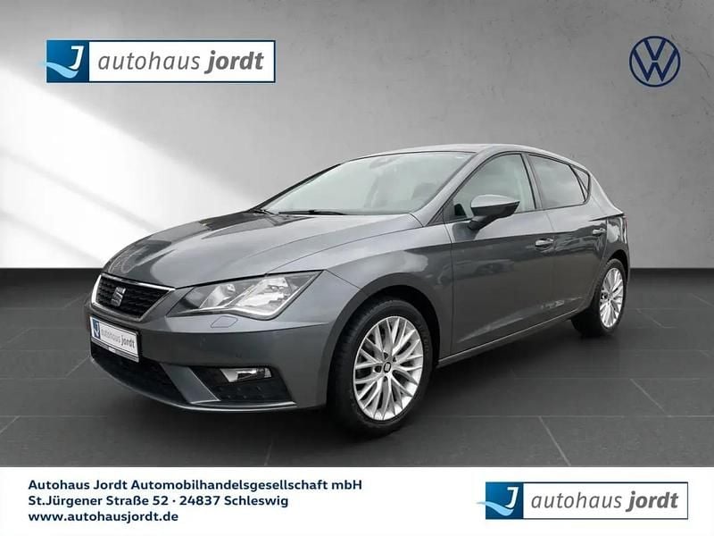 Silber Gebraucht 2018 Seat Leon Style Limousine | 13.560 € (Fairer Preis) - Bild 1/4