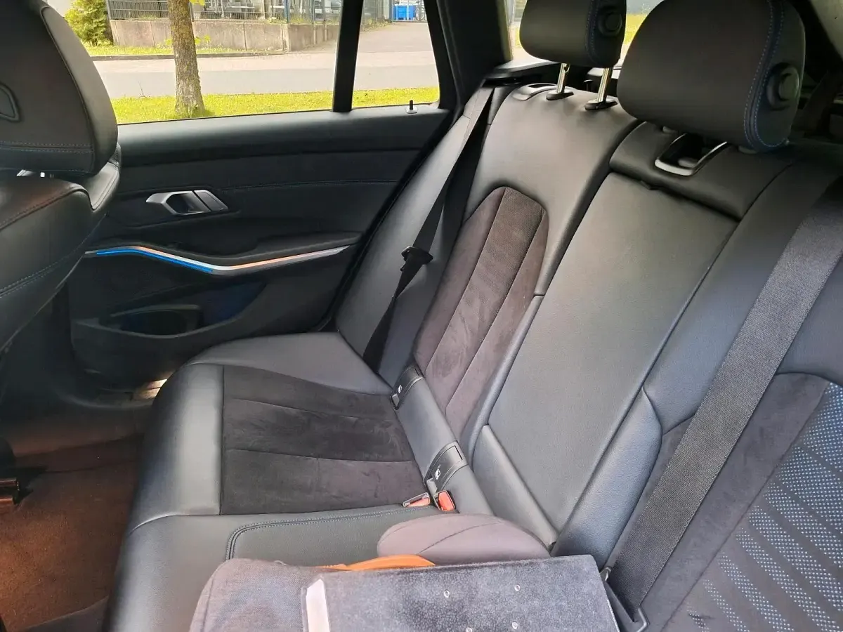 Gebraucht BMW 320 M Sport 194 PS (142 kW) 2020 Schwarz Kombi
