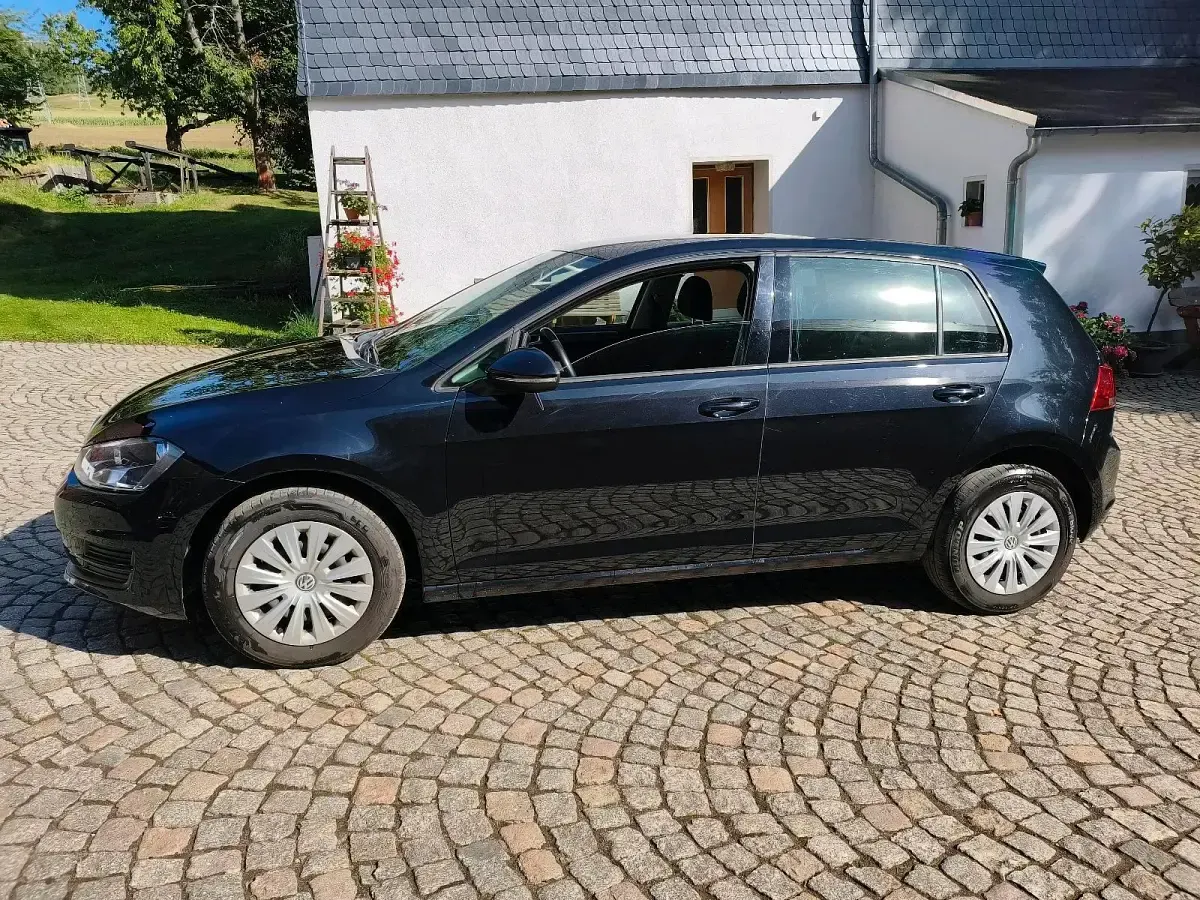 Gebraucht VW Golf VII 86 PS (63 kW) 2016 Schwarz Limousine