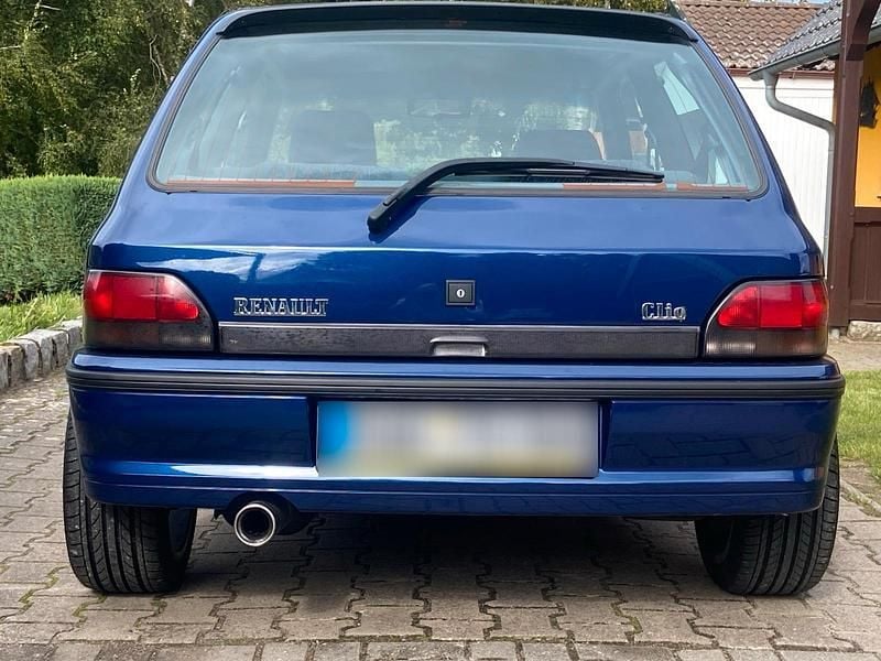 Gebraucht Renault Clio 135 PS (99 kW) 1993 Blau Kleinwagen