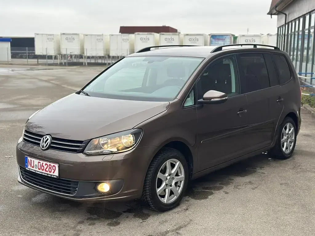 Usata VW Touran Comfortline 140 CV (102 kW) 2012 Marrone Monovolume