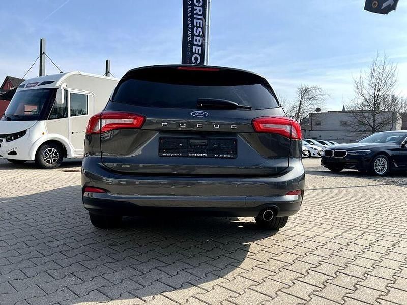 Gebraucht Ford Focus Cool & Connect 120 PS (88 kW) 2021 Magnetic grau metallic Kombi