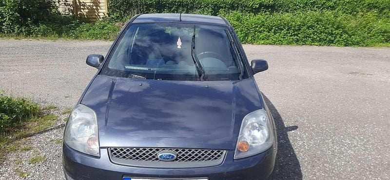 Gebraucht 2007 Ford Fiesta Ambiente Kleinwagen | 1.000 € (Guter Preis) - Bild 1/4