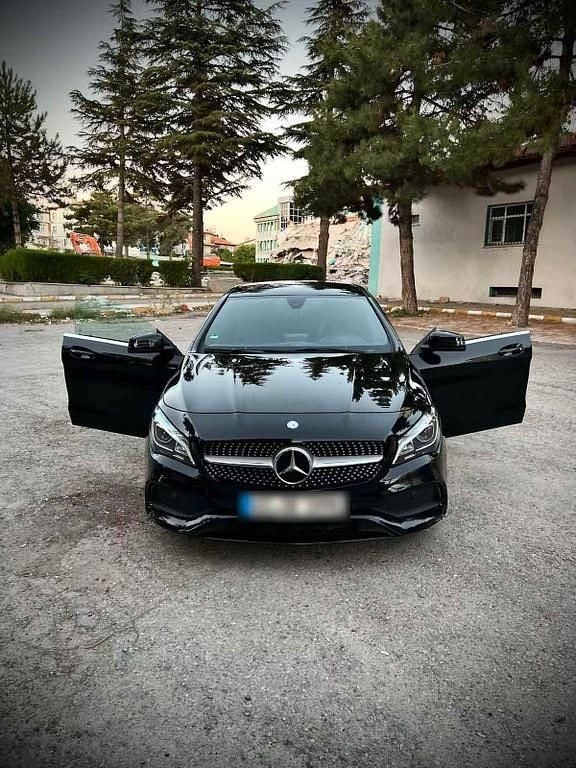 Gebraucht Mercedes CLA200 AMG line 156 PS (114 kW) 2016 Schwarz Limousine