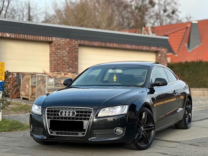 Schwarz Gebraucht 2009 Audi A5 Coupé | 6.850 € (Guter Preis) - Bild 1/4