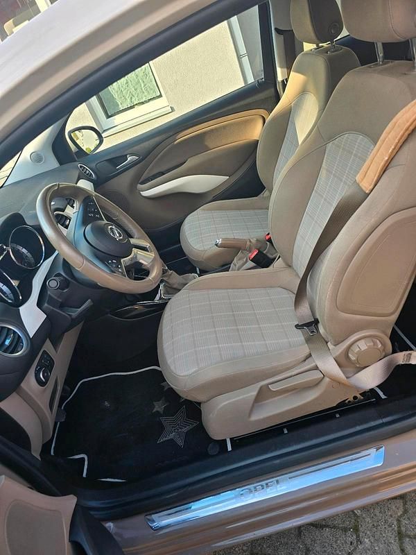 Gebraucht Opel Adam 87 PS (63 kW) 2015 Braun Kleinwagen