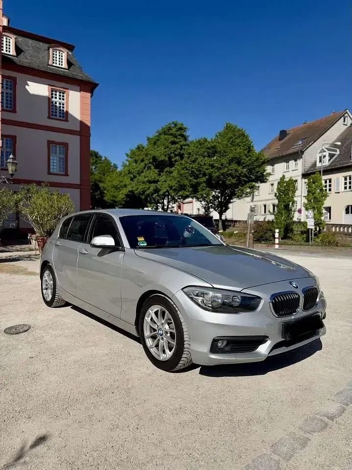 Second-hand BMW 116 Advantage 116 CP (85 kW) 2015 Argintiu Hatchback