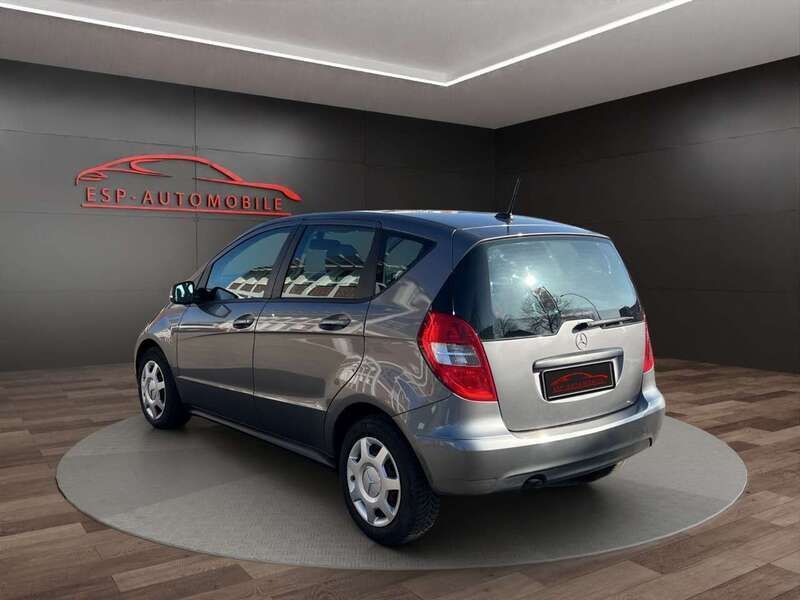 Gebraucht Mercedes A180 109 PS (80 kW) 2010 Grau Kleinwagen