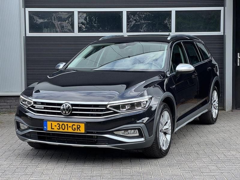 Schwarz Gebraucht 2020 VW Passat Alltrack Kombi | 24.931 € (Superpreis) - Bild 1/4
