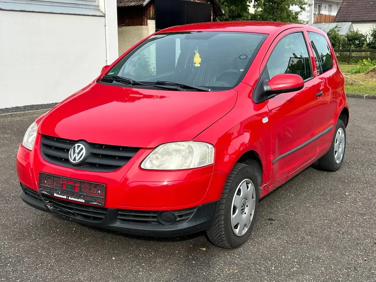 Gebraucht VW Fox 54 PS (39 kW) 2006 Rot Kleinwagen