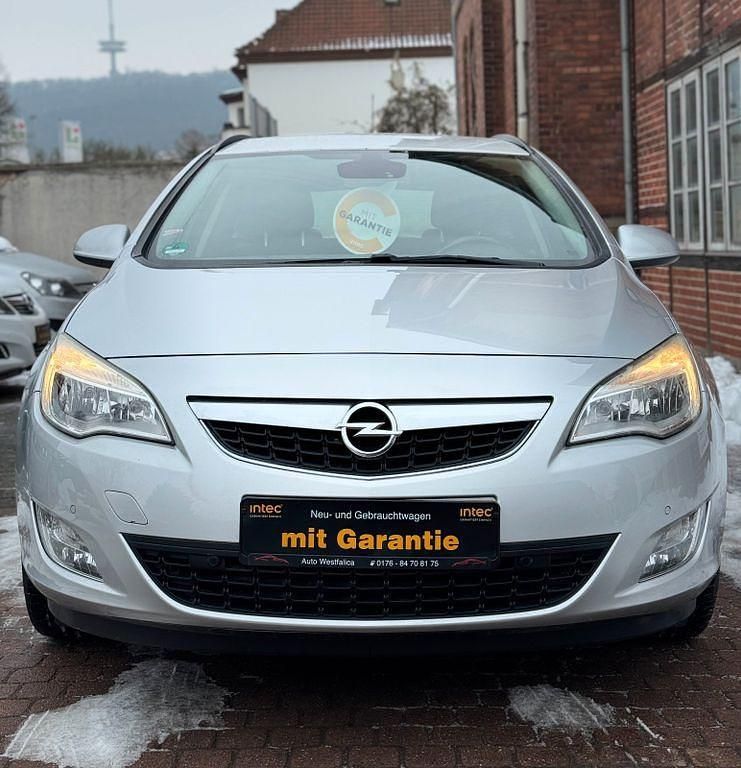 Gebraucht Opel Astra S 140 PS (102 kW) 2011 Grau Limousine