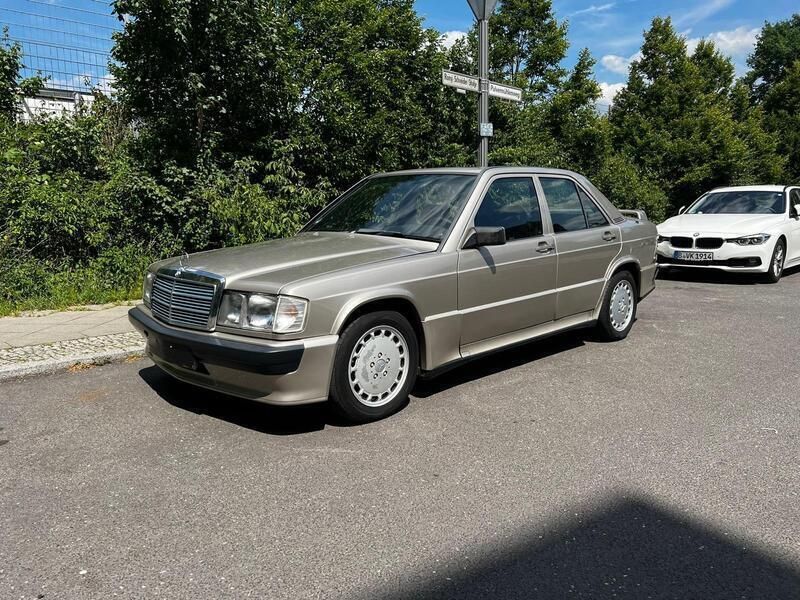 Gold Gebraucht 1984 Mercedes 190 Limousine | 24.500 € - Bild 1/4