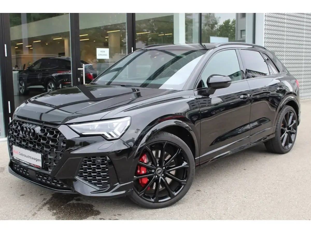 Gebraucht Audi RS Q3 Ambiente 400 PS (294 kW) 2022 Mythosschwarz metallic SUV