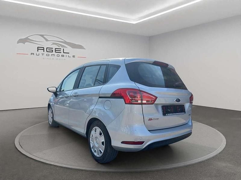 Gebraucht Ford B-MAX Trend 101 PS (74 kW) 2017 Polarsilber metallic Van / Kleinbus