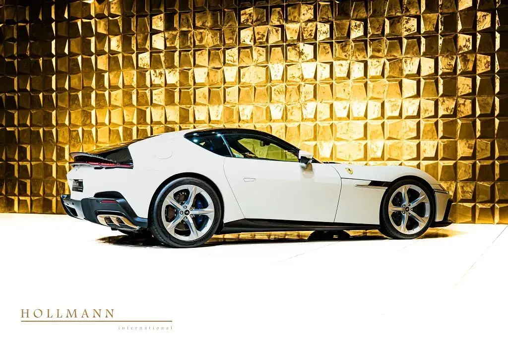 Neu Ferrari 12 Cilindri 829 PS (609 kW) 2026 Weiß Coupé