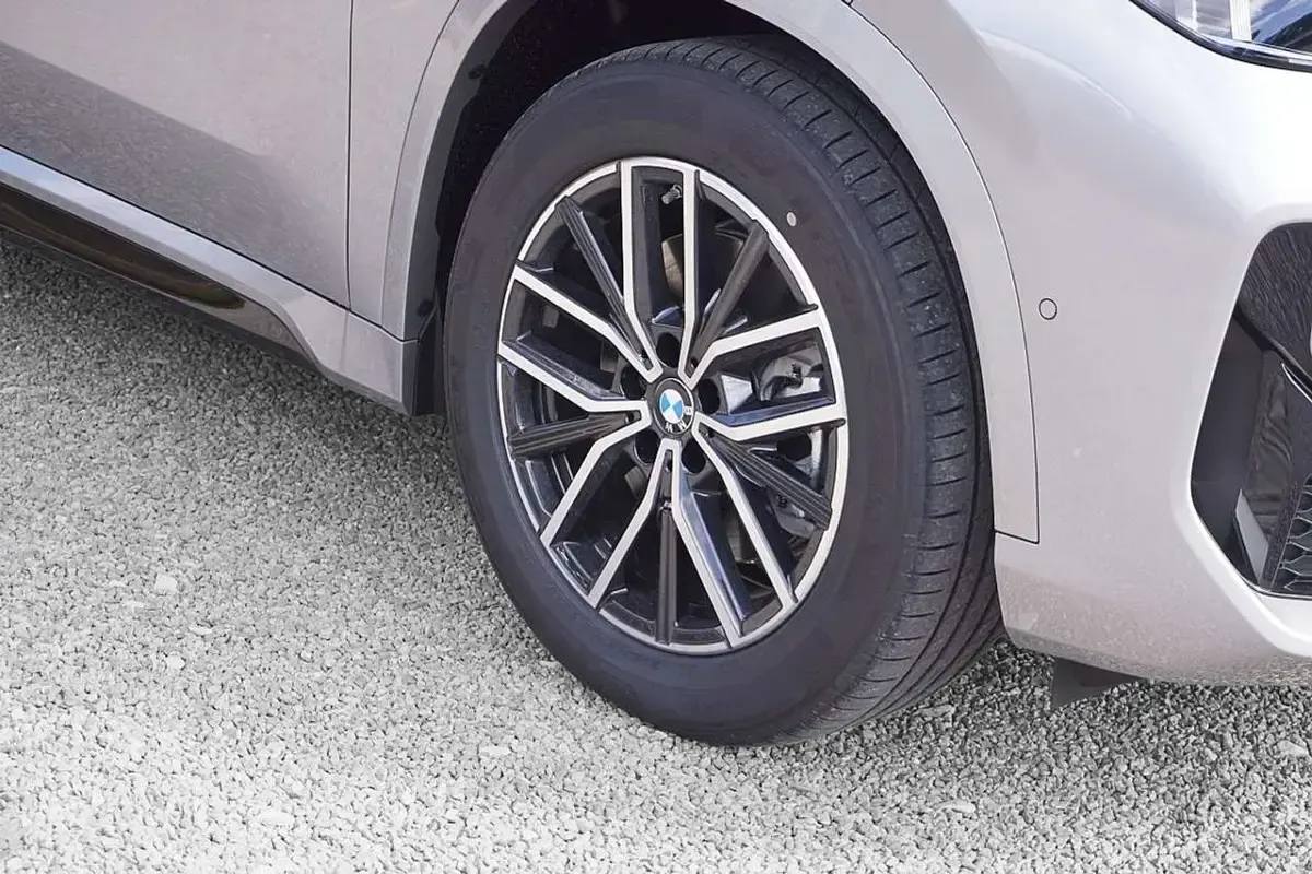 Gebraucht BMW X1 M Sport 326 PS (239 kW) 2026 Silber SUV