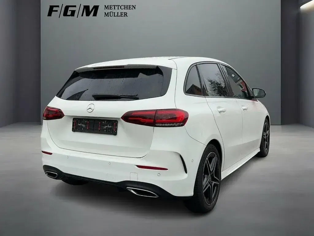 Gebraucht Mercedes B250 AMG 224 PS (164 kW) 2022 Weiß Kleinwagen