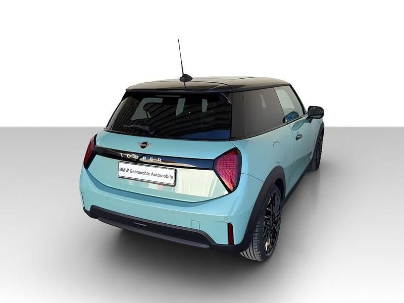 Gebraucht Mini Cooper Favoured 156 PS (114 kW) 2025 Ocean wave green Kleinwagen